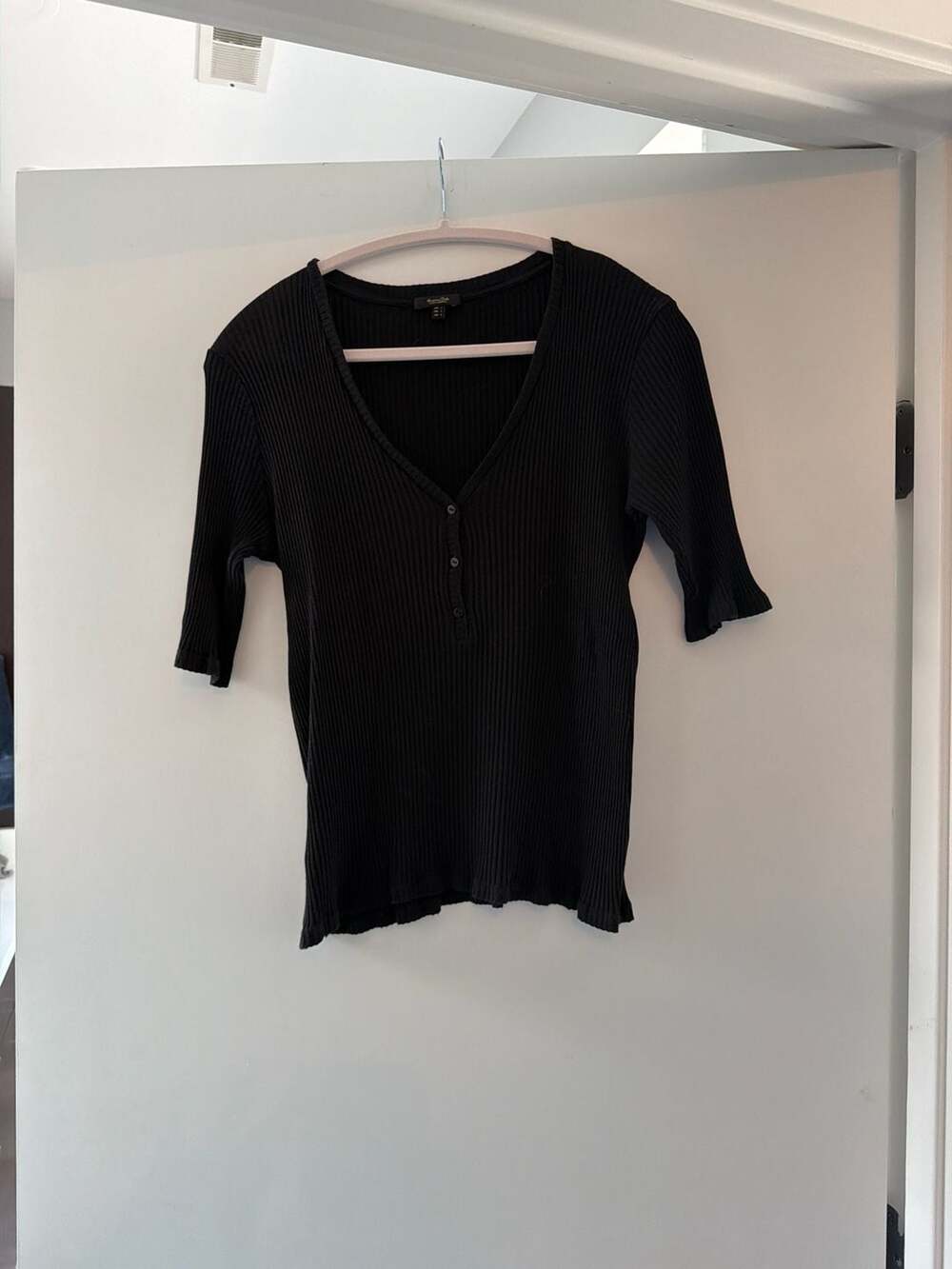 Massimo Dutti Black Ribbed Henley V-Neck Elbow Sleeve Top
